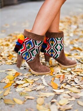 Bohemian Brown Heeled Boots with Colorful Pattern